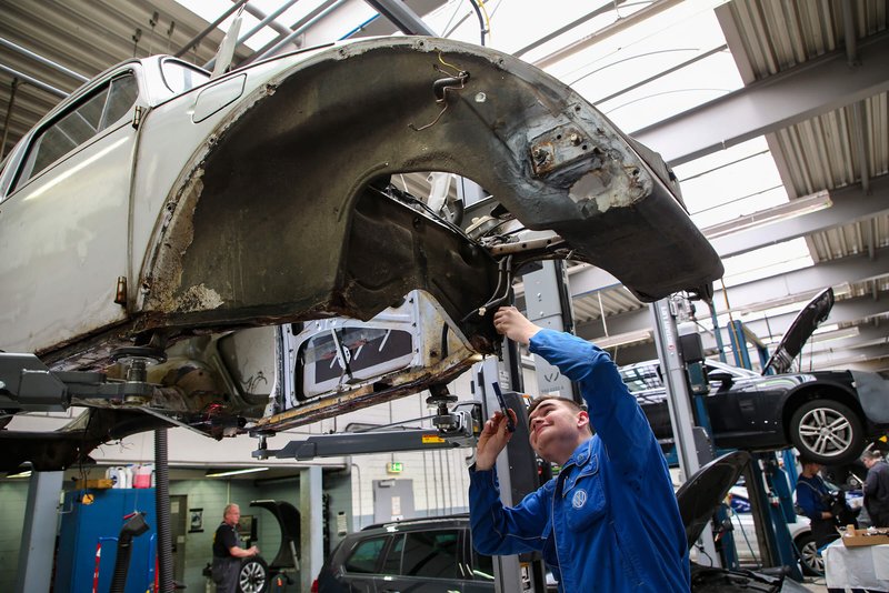 Der Preis zählt zu den wichtigsten Auswahlkriterien bei der Wahl der Kfz-Werkstatt. Foto: SP-X